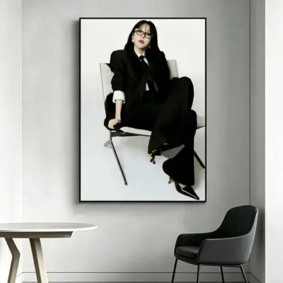 MAMAMOO Moonbyul Spotlight Wall Art