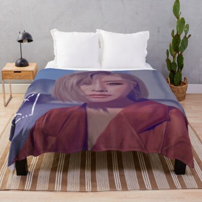 Mamamoo Wheein Wind Flower Throw Blanket