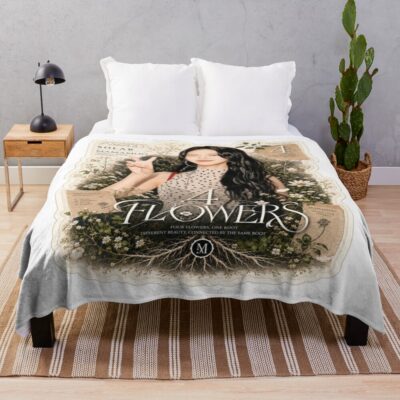 Mamamoo Solar 4ward Tour Throw Blanket